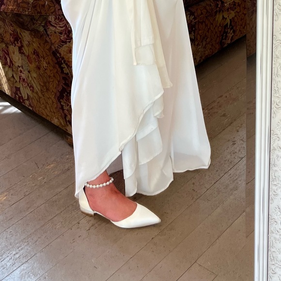 Ivory Satin Wedding Shoes - Picture 7 of 7